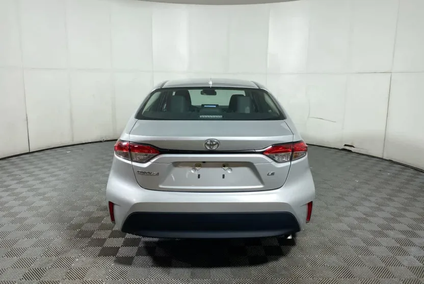 2024 Toyota Corolla LE photo 1