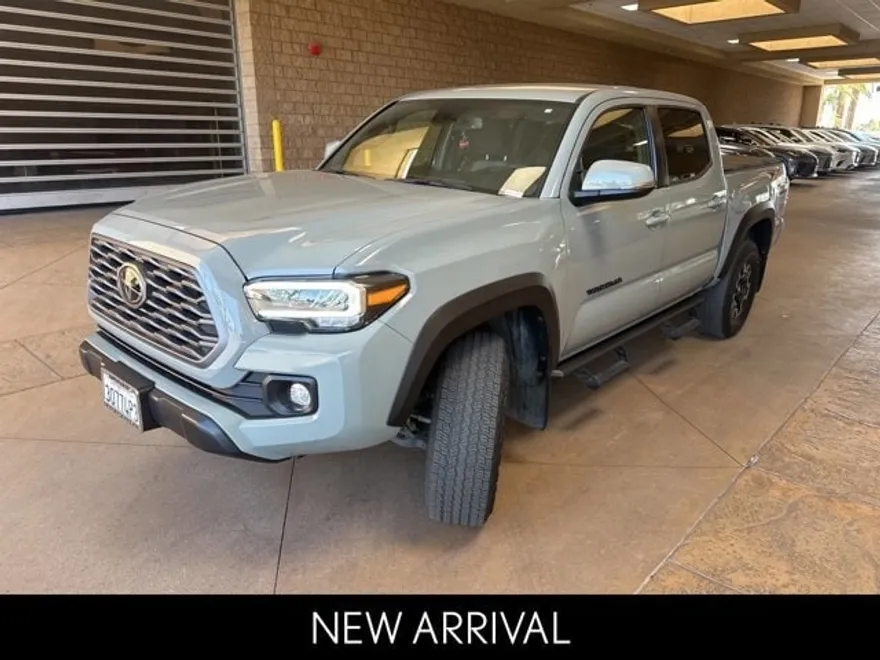 2022 Toyota Tacoma TRD photo 1
