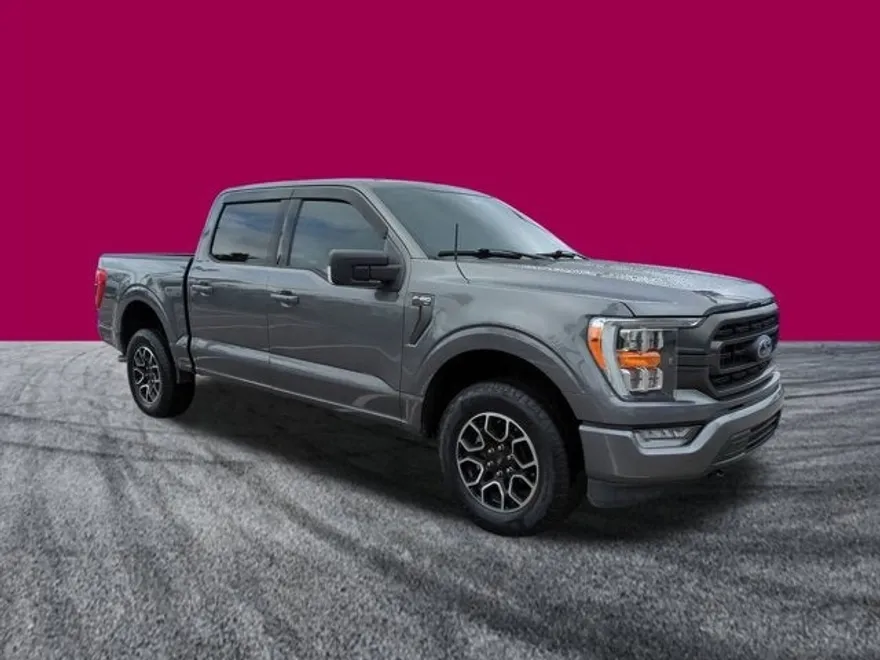 2023 Ford F-150 XLT photo 1