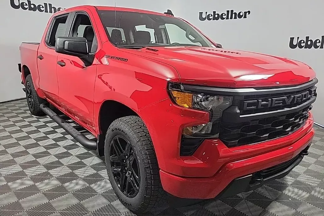 2026 Chevrolet Silverado 1500 Custom photo 1