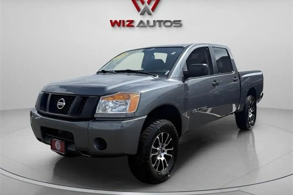 2014 Nissan Titan S photo 1