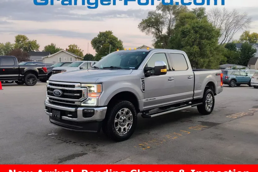 2022 Ford F-350 Lariat photo 1