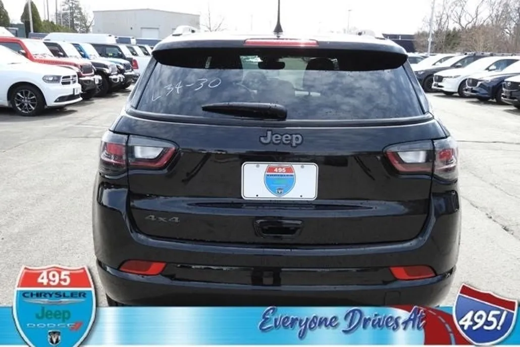 2025 Jeep Compass Limited photo 1