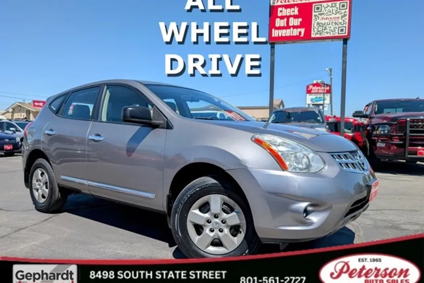 2011 Nissan Rogue S photo 1