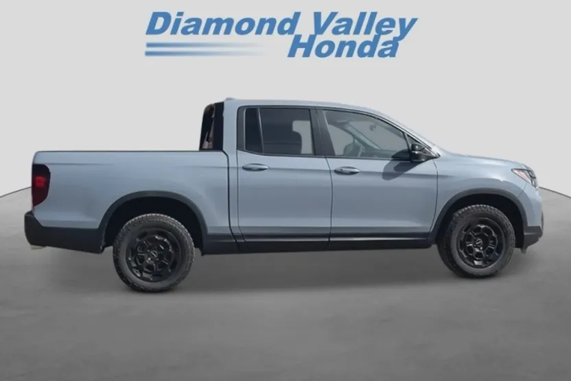 2025 Honda Ridgeline TrailSport photo 1