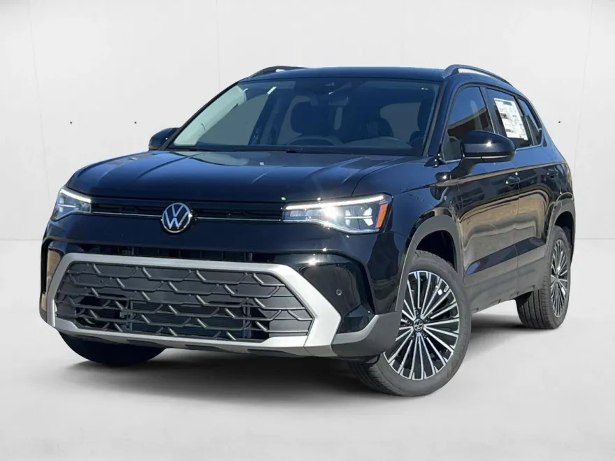 2025 Volkswagen Taos SE photo 1