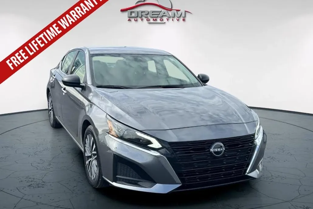 2024 Nissan Altima 2.5 SV photo 1