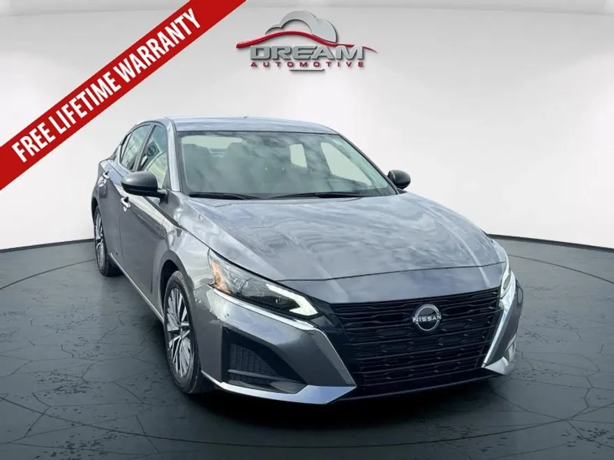 2024 Nissan Altima 2.5 SV photo 1