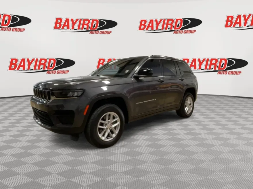 2024 Jeep Grand Cherokee Laredo photo 1