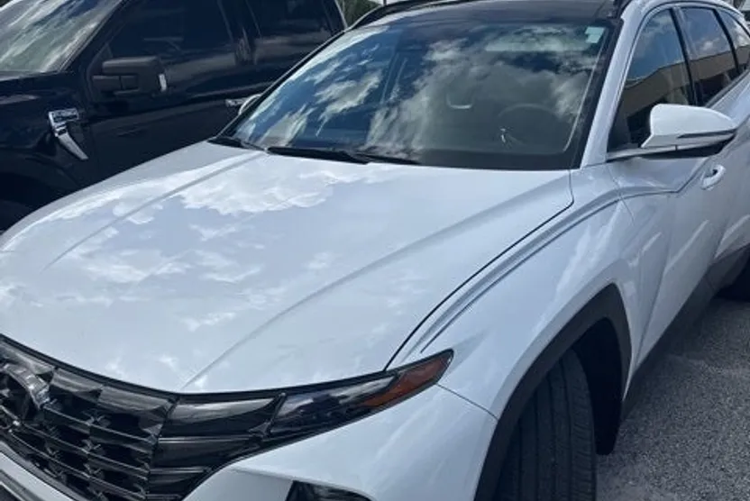 2023 Hyundai Tucson Hybrid Limited photo 1