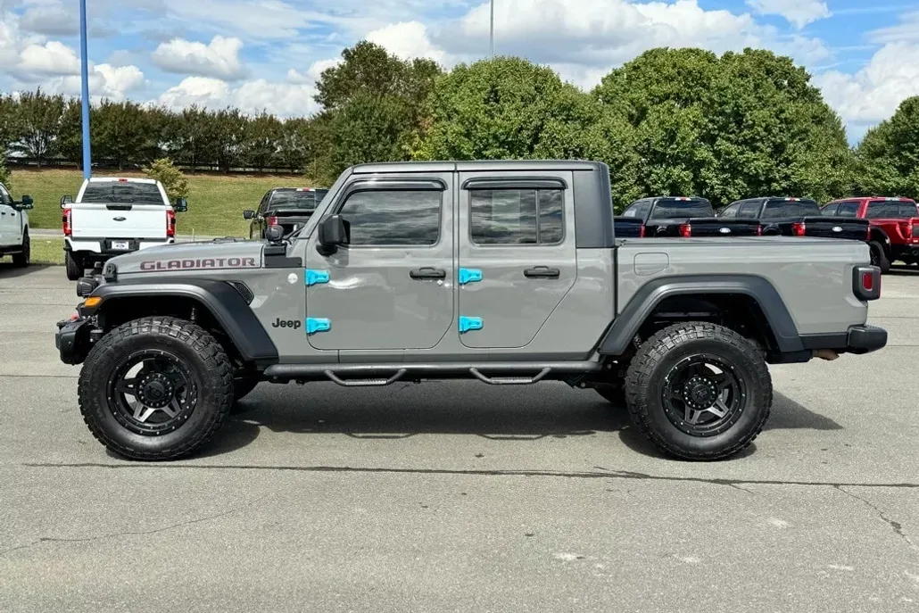 2020 Jeep Gladiator Sport photo 1