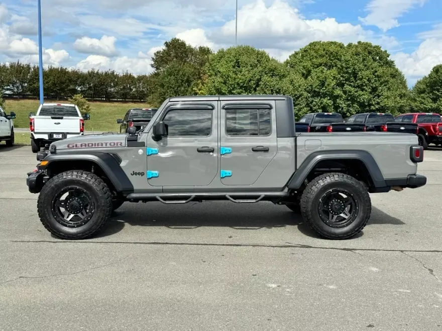 2020 Jeep Gladiator Sport photo 1