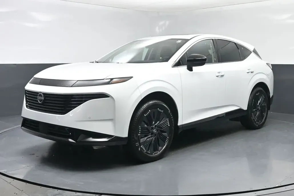 2025 Nissan Murano Platinum photo 1