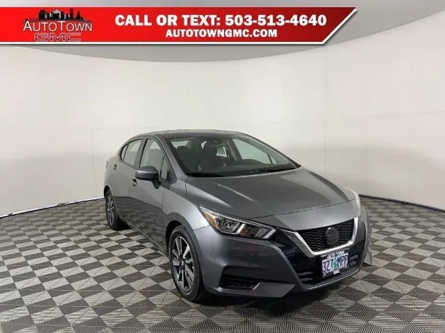 2021 Nissan Versa SV photo 1