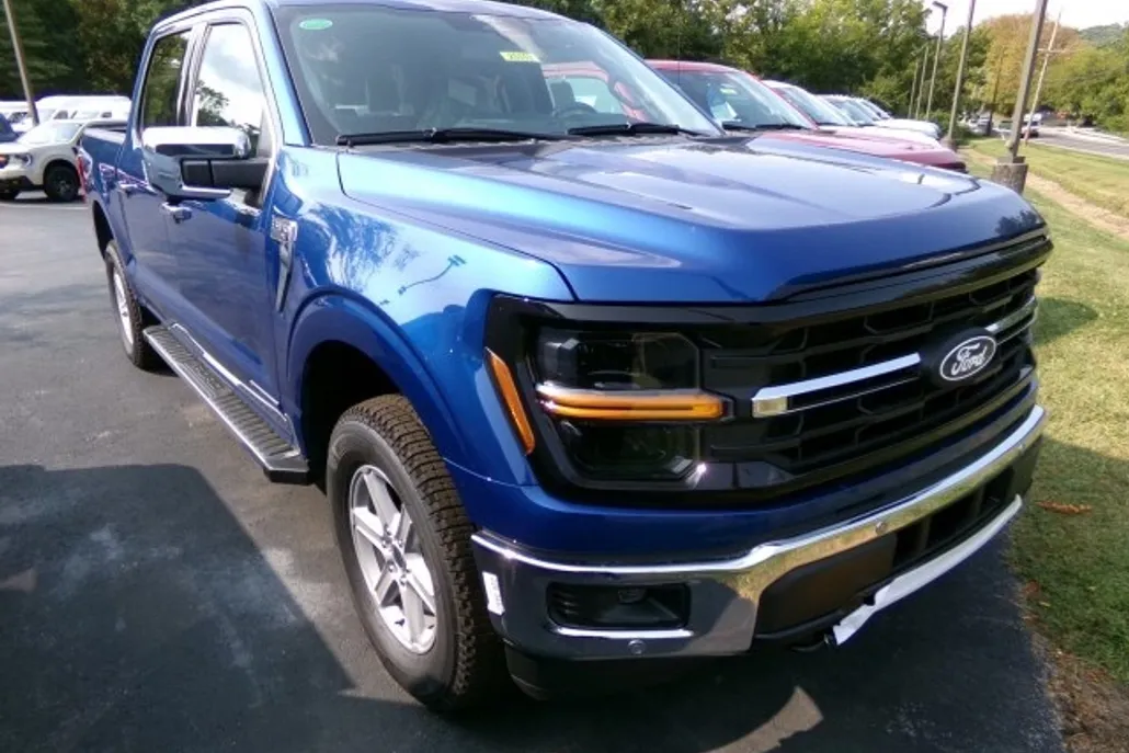 2025 Ford F-150 XLT photo 1