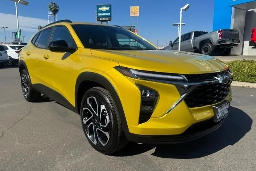 2025 Chevrolet Trax photo 1