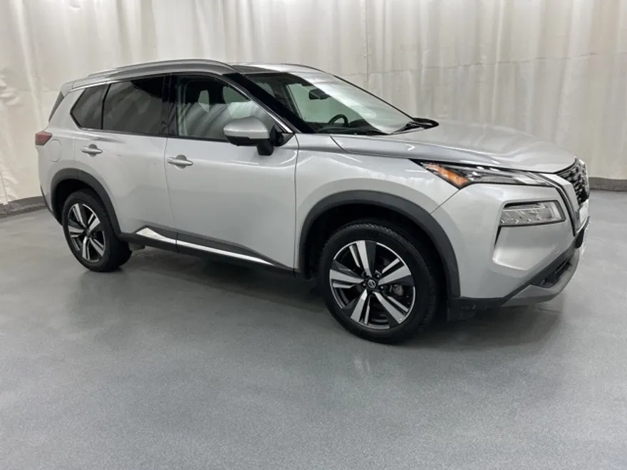 2021 Nissan Rogue SL photo 1