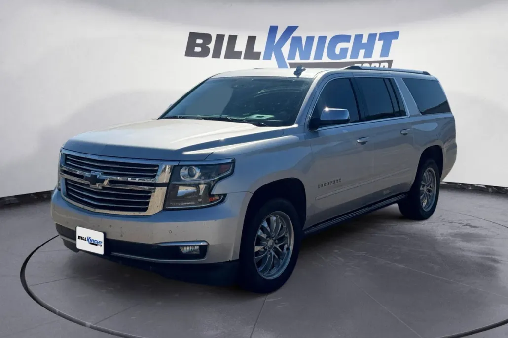 2016 Chevrolet Suburban LTZ photo 1