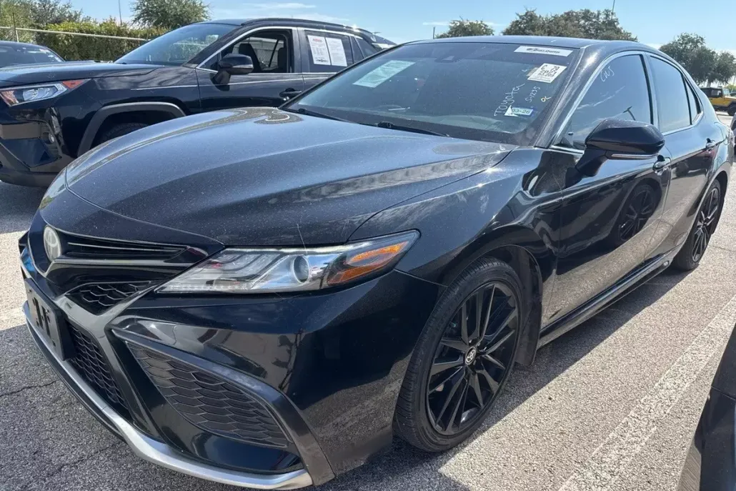 2021 Toyota Camry XSE photo 1