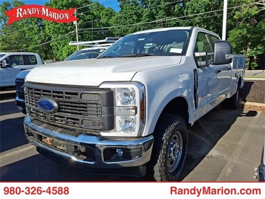 2022 Ford E-350 photo 1
