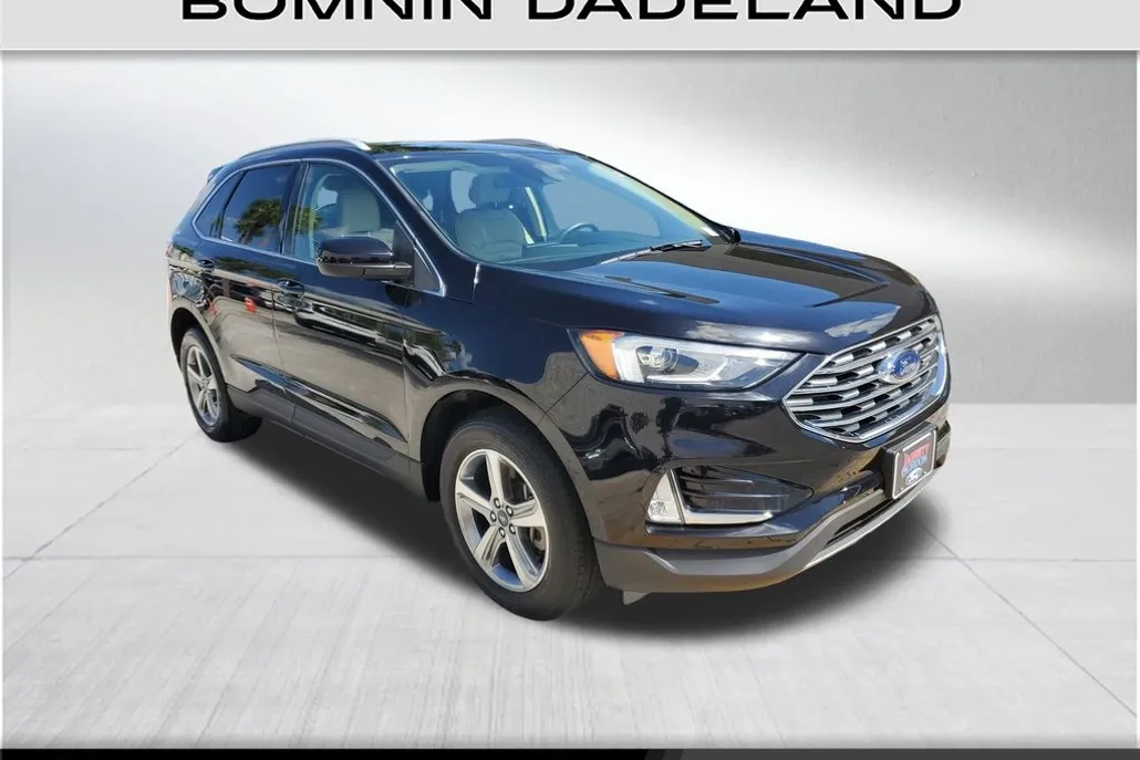 2021 Ford Edge SEL photo 1