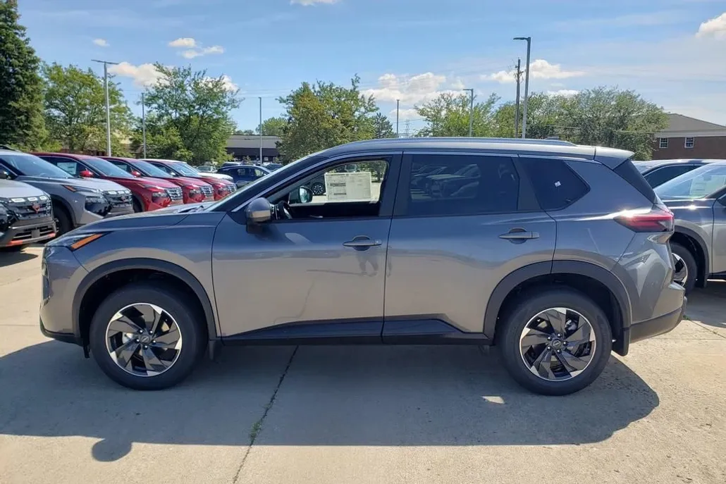 2026 Nissan Rogue SV photo 1