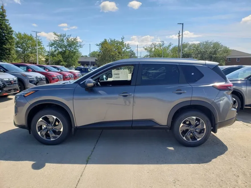 2026 Nissan Rogue SV photo 1