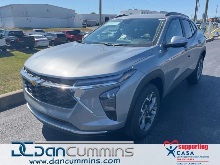 2026 Chevrolet Trax LT photo 1