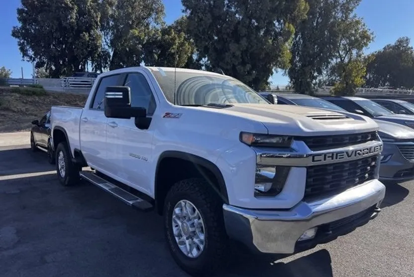 2023 Chevrolet Silverado 2500HD LT photo 1