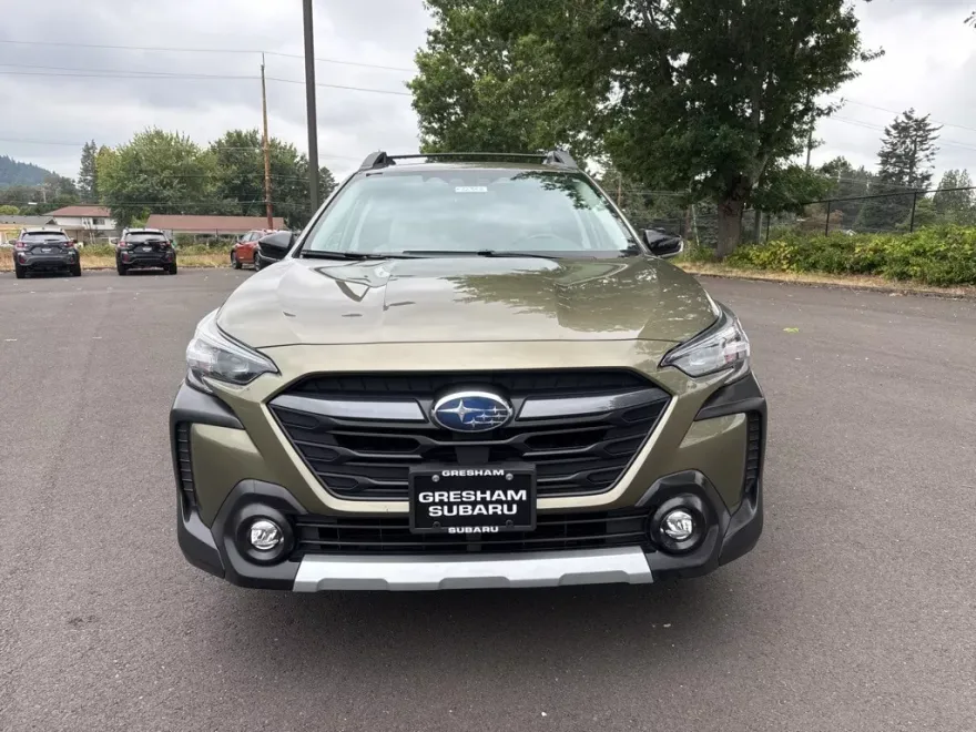 2023 Subaru Outback Limited photo 1