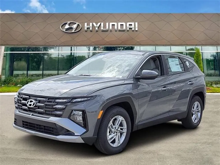 2026 Hyundai Tucson SE photo 1