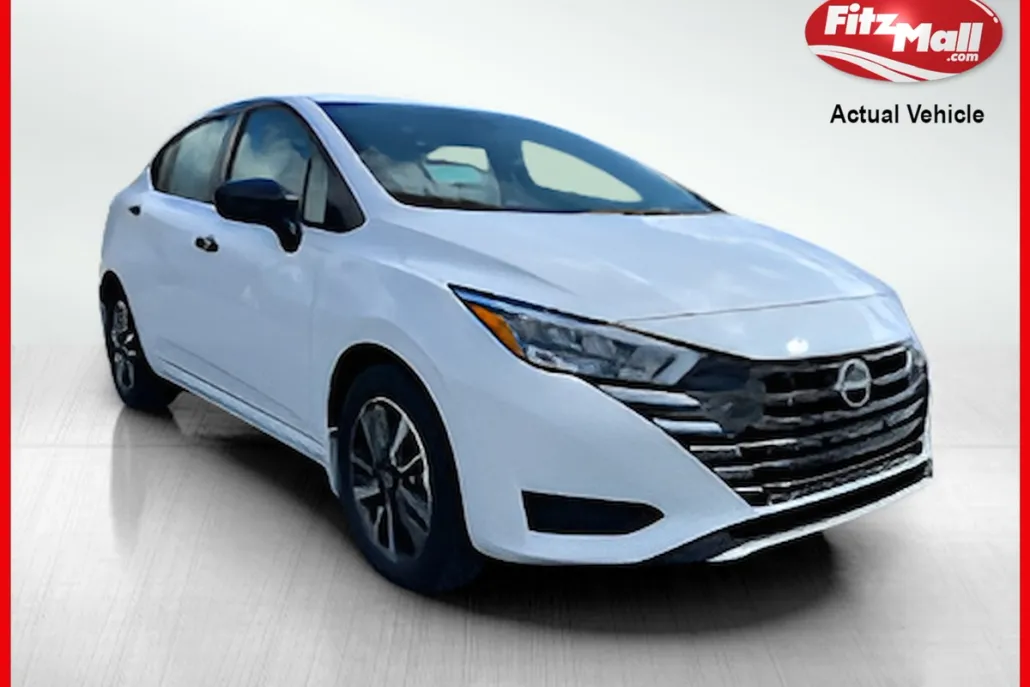 2025 Nissan Versa 1.6 S photo 1