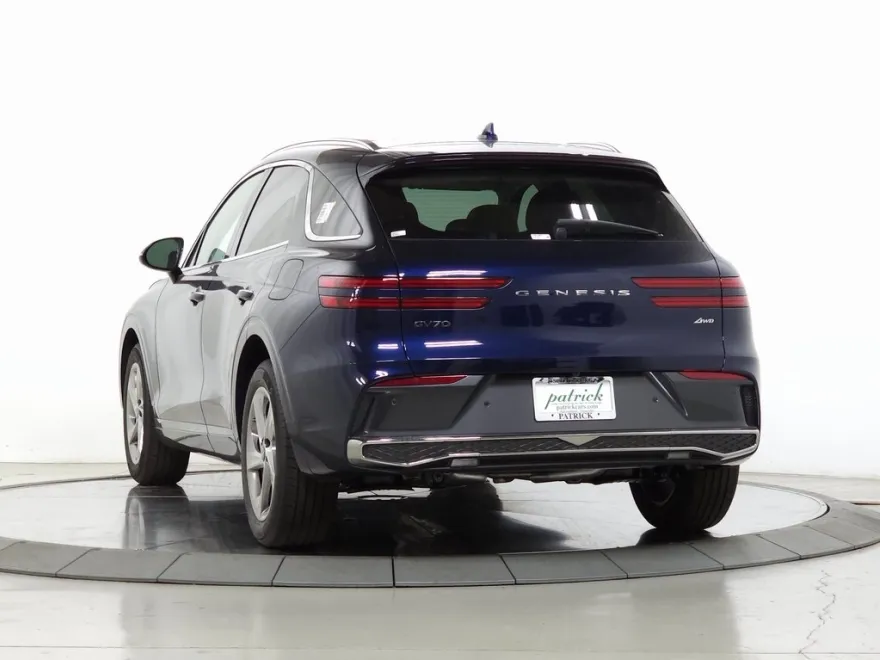 2026 Genesis GV70 2.5T Select photo 1