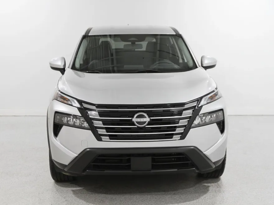 2024 Nissan Rogue SV photo 1