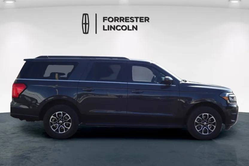 2024 Ford Expedition MAX XLT photo 1