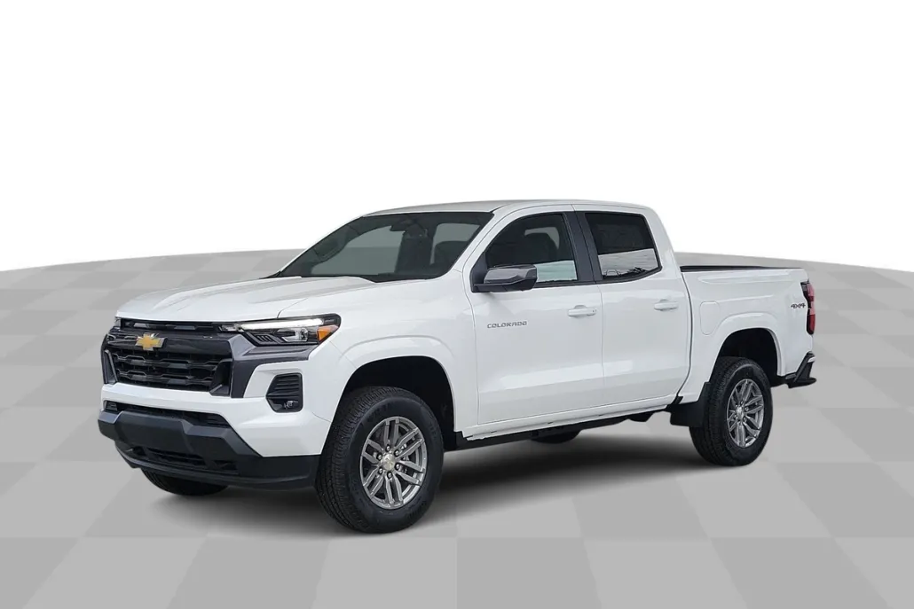2024 Chevrolet Colorado LT photo 1