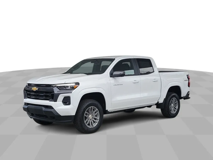 2024 Chevrolet Colorado LT photo 1