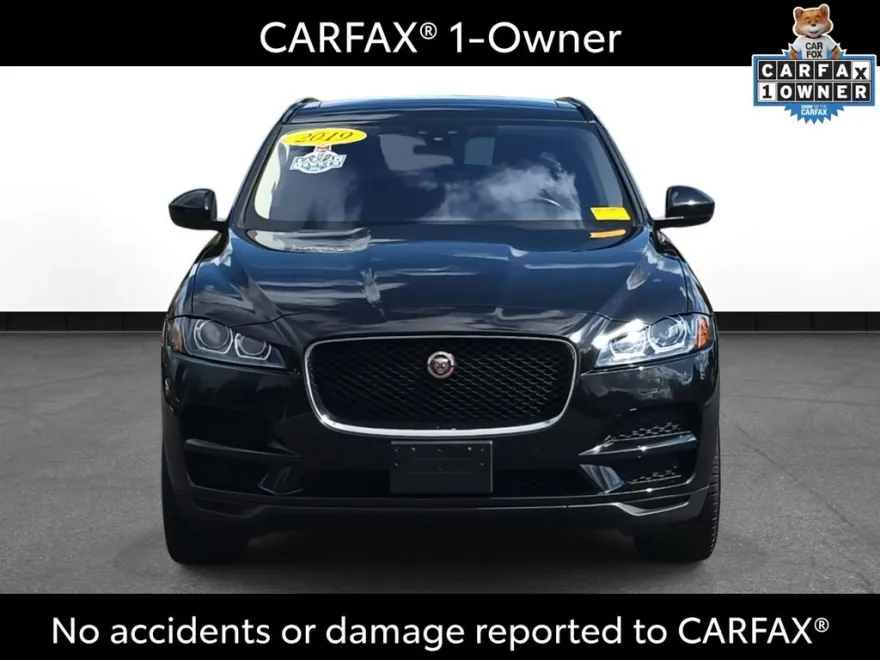 2019 Jaguar F-PACE Prestige photo 1