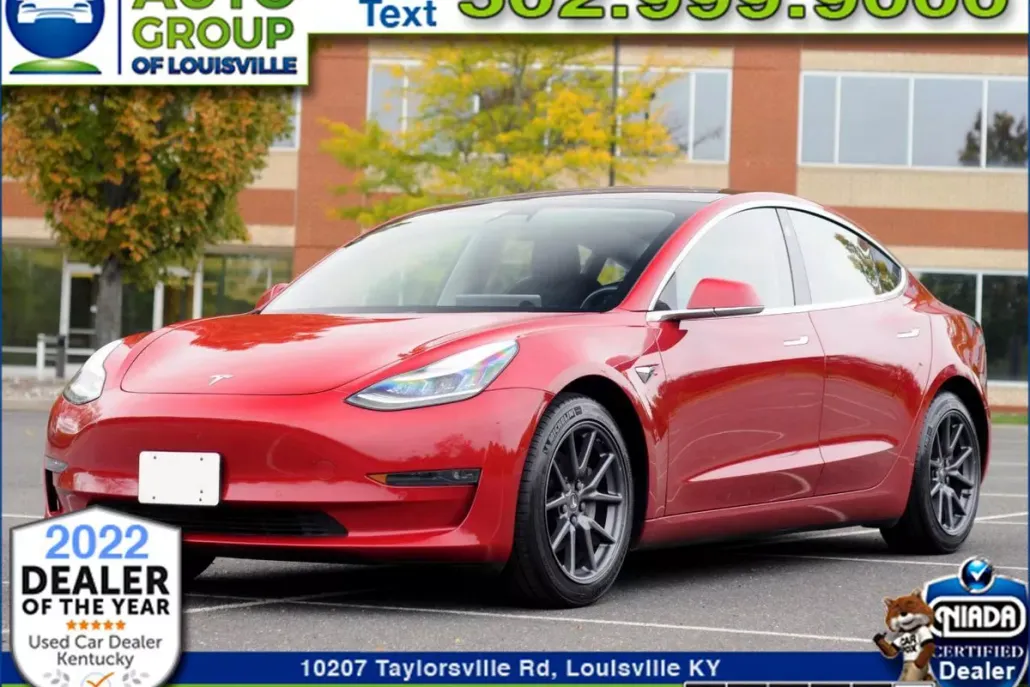 2018 Tesla Model 3 Long Range photo 1
