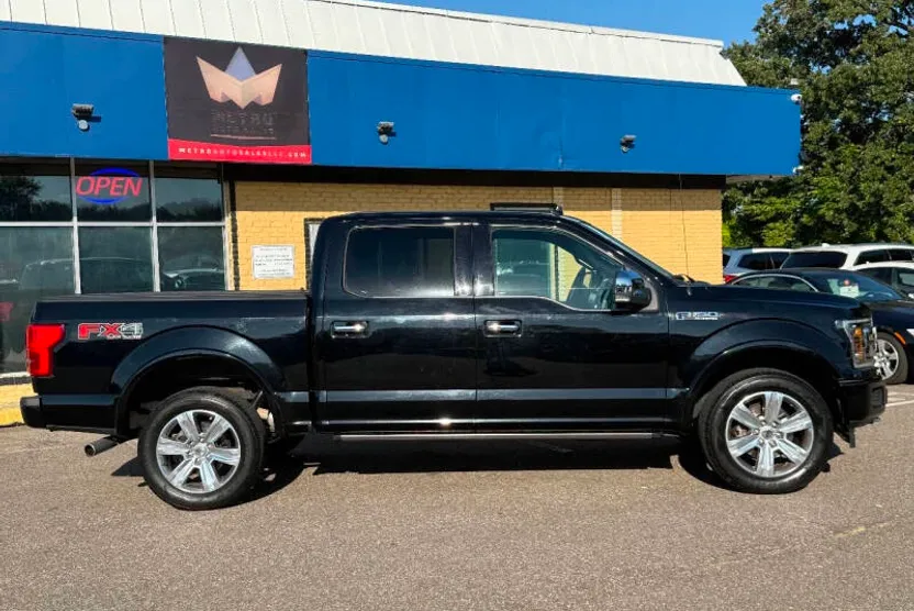 2018 Ford F-150 Platinum photo 1