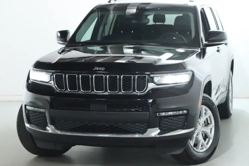 2023 Jeep Grand Cherokee Limited photo 1