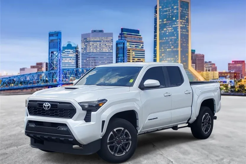 2025 Toyota Tacoma TRD Sport photo 1