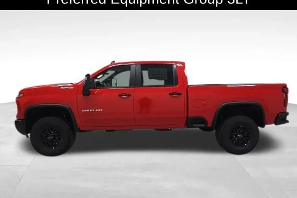 2025 Chevrolet Silverado 2500HD ZR2 photo 1