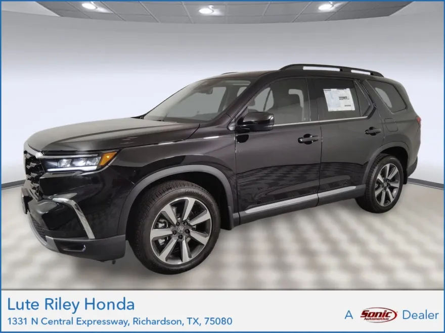 2025 Honda Pilot Touring photo 1