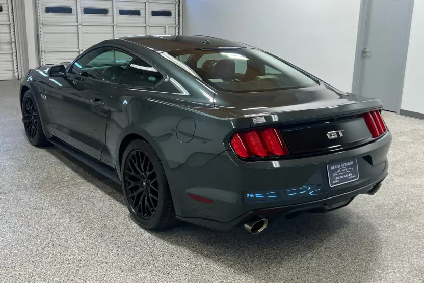 2016 Ford Mustang GT photo 1