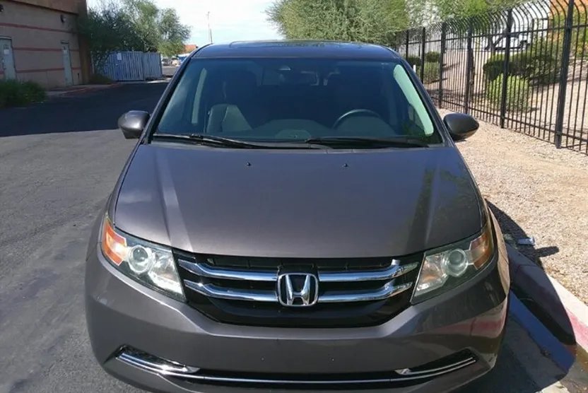 2016 Honda Odyssey EX-L photo 1