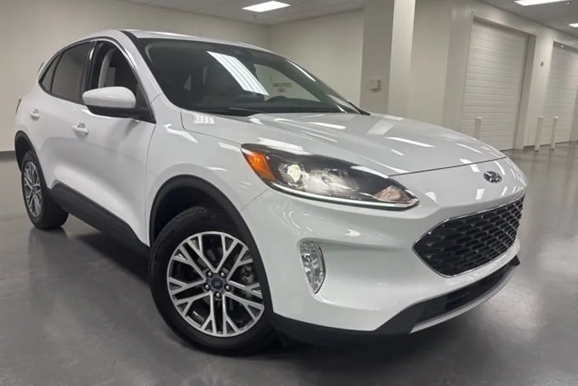 2022 Ford Escape SEL photo 1