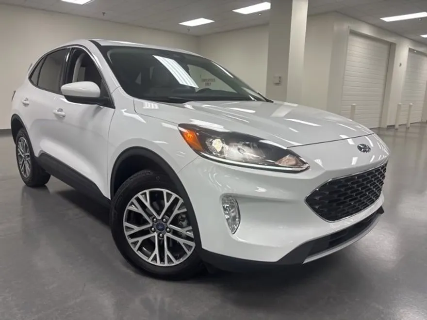 2022 Ford Escape SEL photo 1