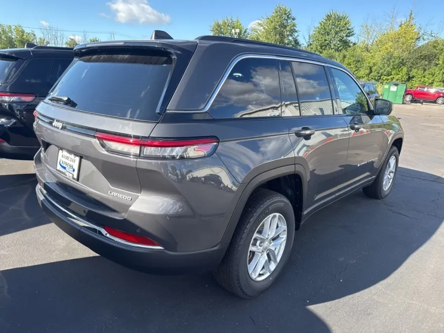 2025 Jeep Grand Cherokee Laredo X photo 1