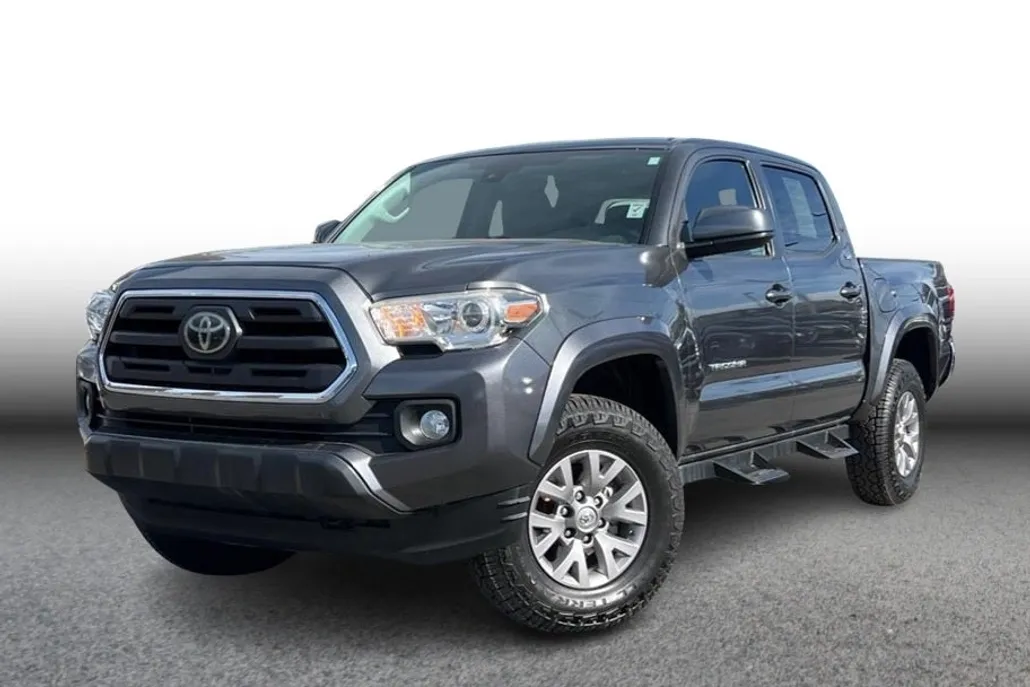 2019 Toyota Tacoma Double Cab SR5 photo 1